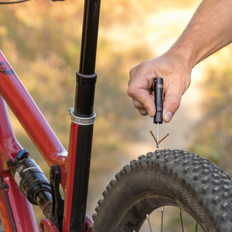 Wolf Tooth - EnCase System - Chain and Tire Plug Multi Tool