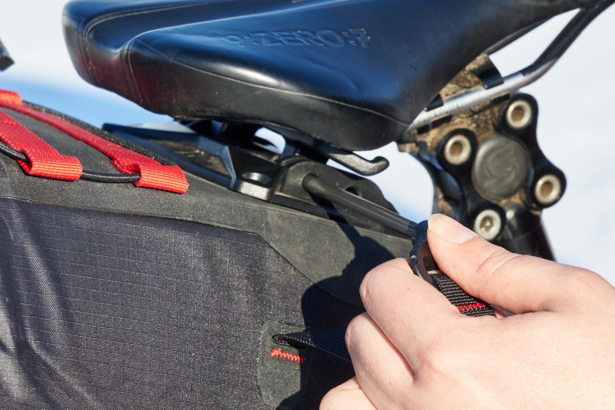 Revelate Designs Spinelock Seat Bag Revelate Designs Spinelock Seat Bag